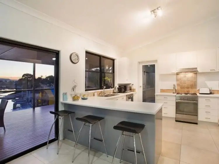 Sixth view of Homely house listing, 32 BLAIR ATHOL CRESCENT, Sorrento QLD 4217