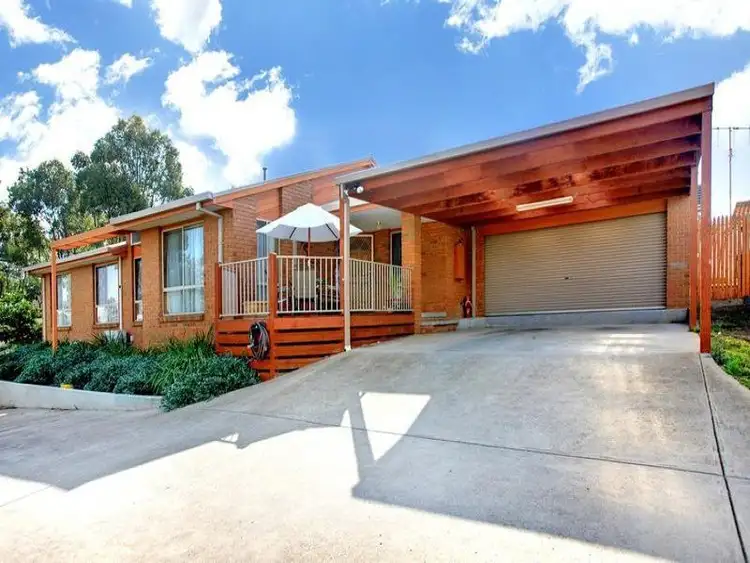 17 Hanley Crescent, Seymour VIC 3660