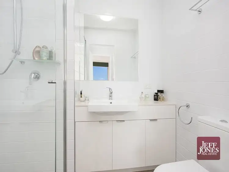 Sixth view of Homely unit listing, 8/28 Chatsworth Road, Greenslopes QLD 4120