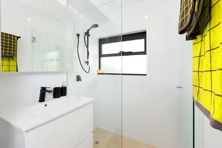 Third view of Homely studio listing, 3/10 Barncleuth Square, Elizabeth Bay NSW 2011