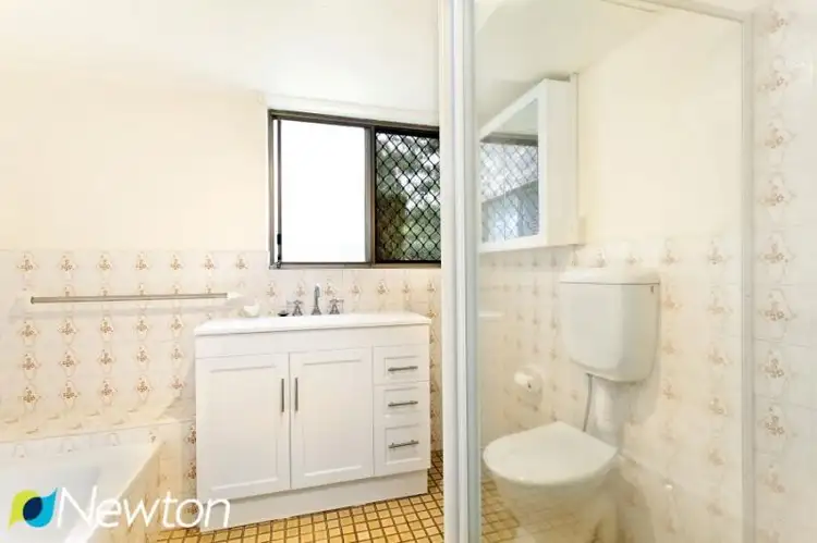 Fifth view of Homely villa listing, 9/2-6 Jacaranda Rd, Caringbah NSW 2229