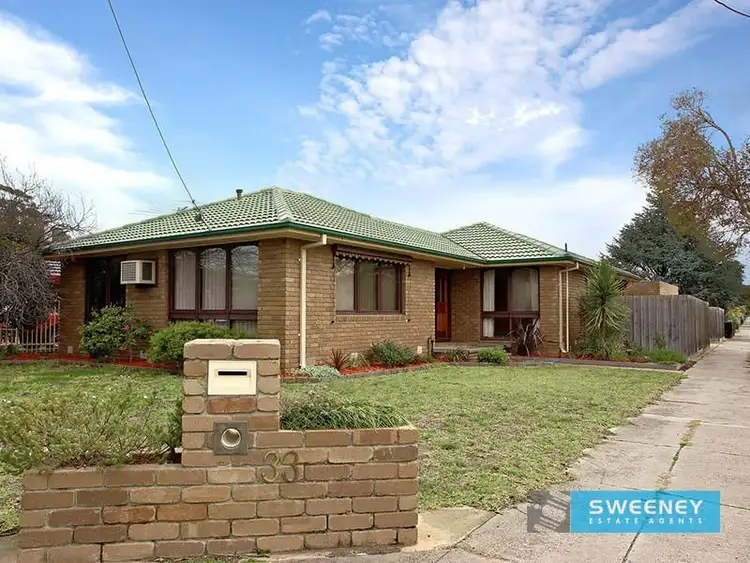 33 Somers Parade, Altona VIC 3018