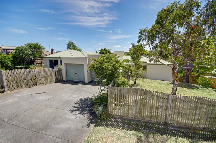 10 Sunset Court, Highton VIC 3216