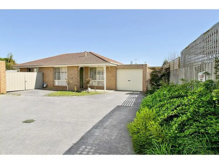 2/6 Harvard Court, Whittington VIC 3219