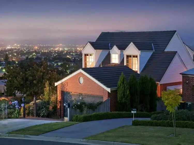 18 Henderson Drive, Wandana Heights VIC 3216