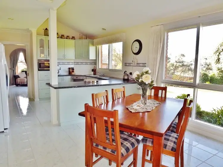 Sixth view of Homely house listing, 4 Marvin Court, Moe VIC 3825