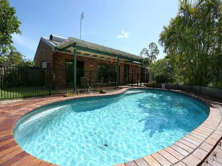 62 Collins Crescent, Benowa QLD 4217