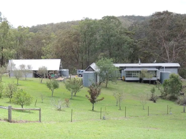 5835 Putty Road, Howes Valley NSW 2330