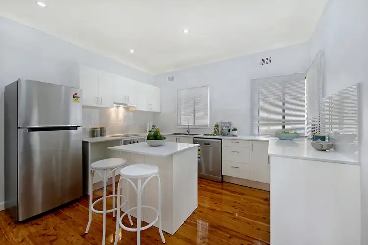12 Ronald St, Campbelltown NSW 2560