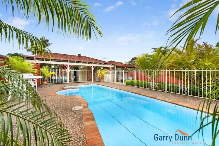 2 Eumung Crt, Wattle Grove NSW 2173