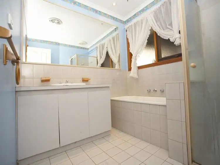 Fifth view of Homely house listing, 9 Loretta Court, Seabrook VIC 3028