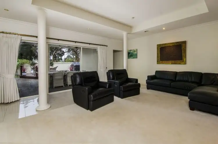 Second view of Homely house listing, 1/1 Bellaire Close, Mount Gambier SA 5290