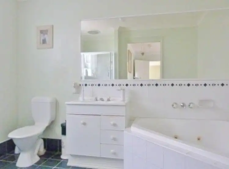 10 Bloodwood Court, Kawungan QLD 4655