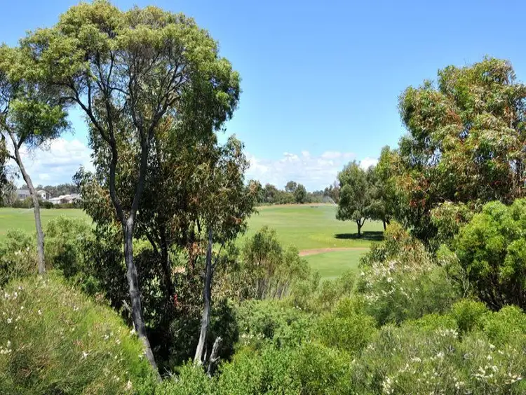 19/21 Oakmont Avenue, Meadow Springs WA 6210