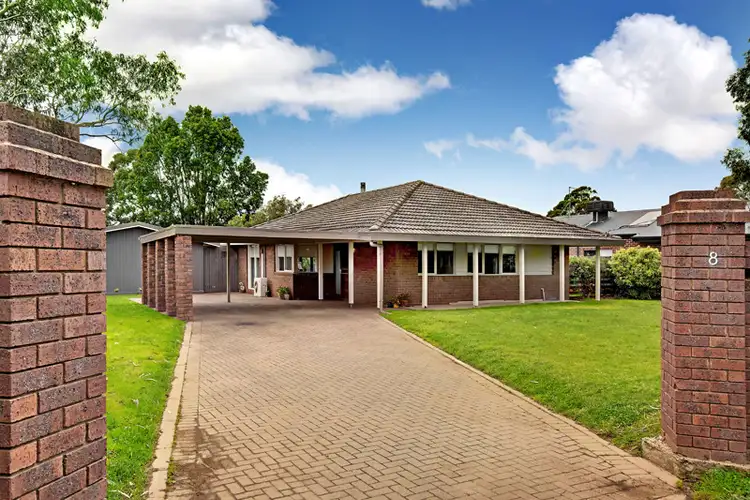 8 GEORGE STREET, Kilmore VIC 3764