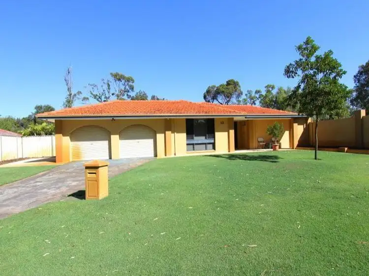 12 Hume Road, Thornlie WA 6108