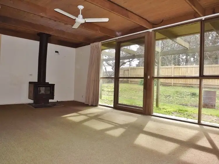 Sixth view of Homely house listing, 5 St Gwinear Court, Rawson VIC 3825