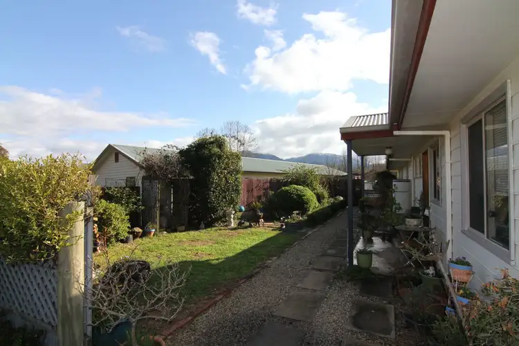 Fourth view of Homely house listing, 2 Holmes Court, Porepunkah VIC 3740