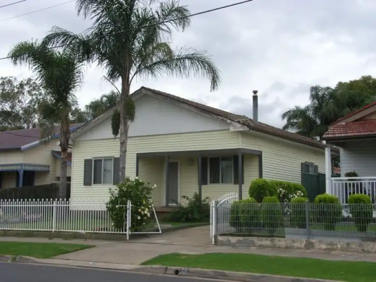 36 Macarthur St, Guildford NSW 2161