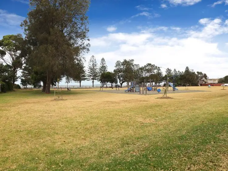 1/229 Queen Street, Altona VIC 3018