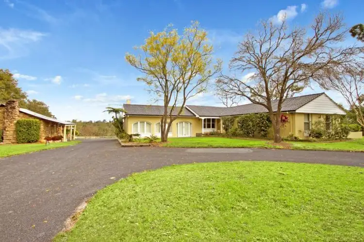 6 Orana Road, Kenthurst NSW 2156
