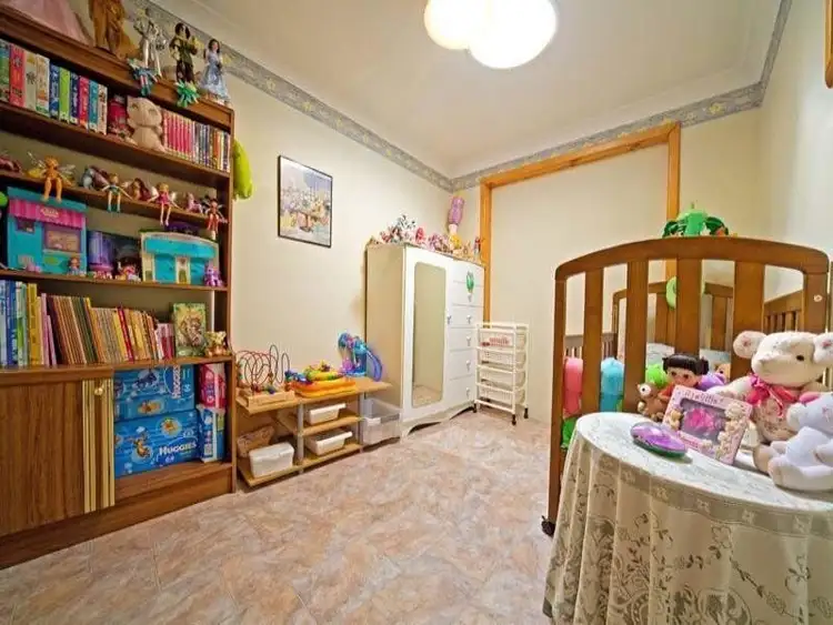 Fifth view of Homely house listing, 3 Harlow Court, Camillo WA 6111