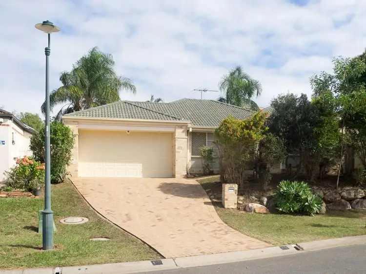 15 Paddington Cres, Stretton QLD 4116
