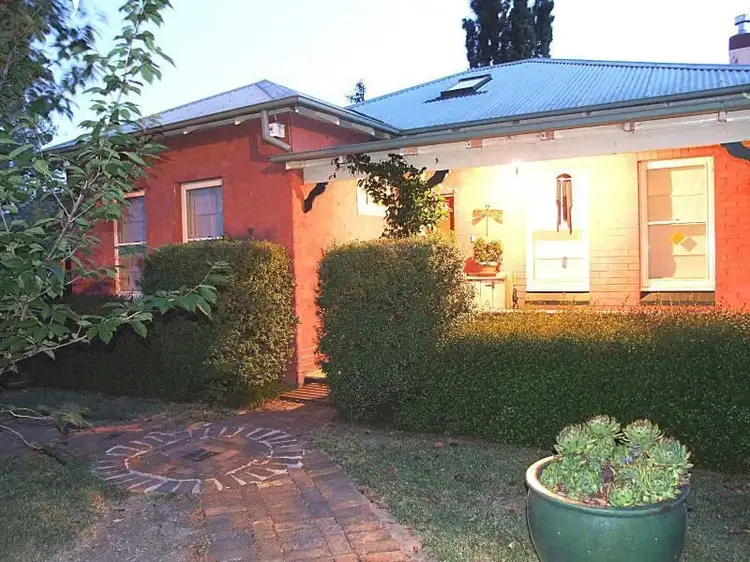 100 Moulder Street, Orange NSW 2800