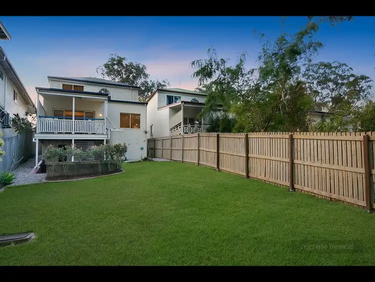 40 Henry Street, Chapel Hill QLD 4069