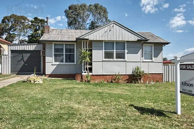 6 Fernleigh Road, Mount Austin NSW 2650