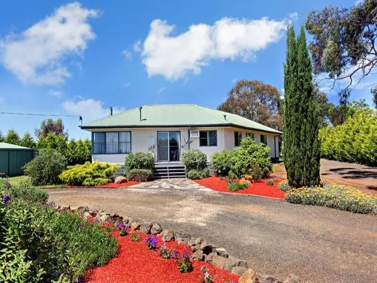 36 BURGESS ROAD, Kilmore VIC 3764