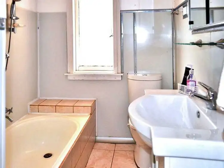 Seventh view of Homely house listing, 124 Bourke Street, Mount Austin NSW 2650