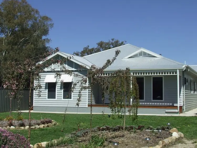41 Church Street, Whorouly VIC 3735