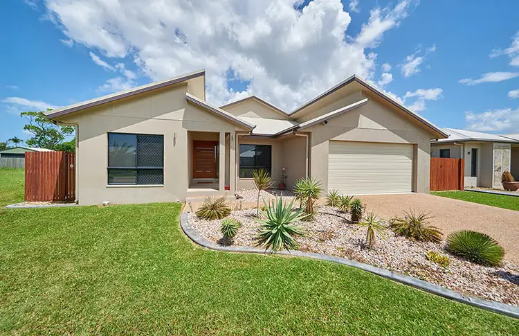 13 Beach Oak, Mount Low QLD 4818