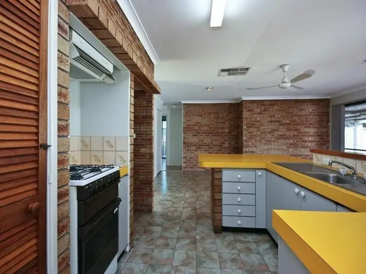 Fourth view of Homely house listing, 10 Hood Place, Gosnells WA 6110