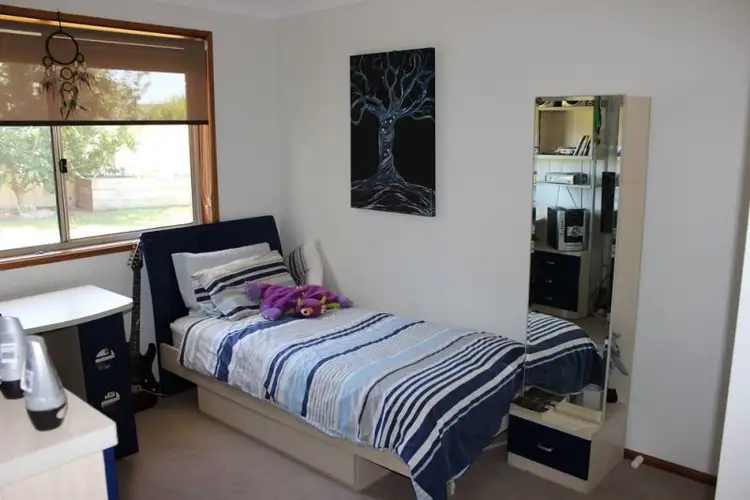 Sixth view of Homely house listing, 2 Tahara Crescent, Estella NSW 2650