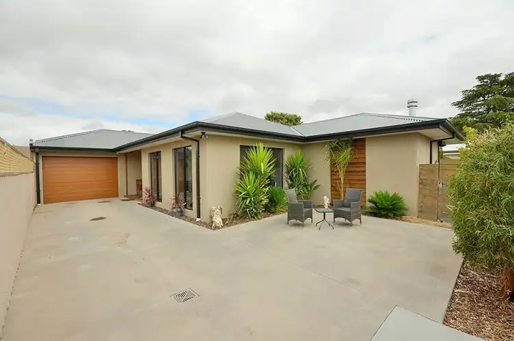 2/56 Bennett Road, Horsham VIC 3400