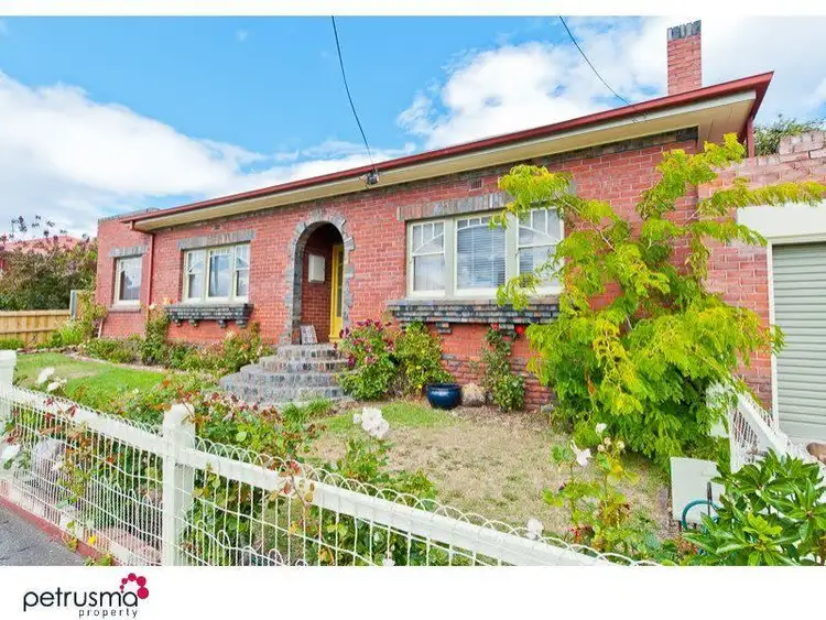 1 Flint Avenue, New Town TAS 7008