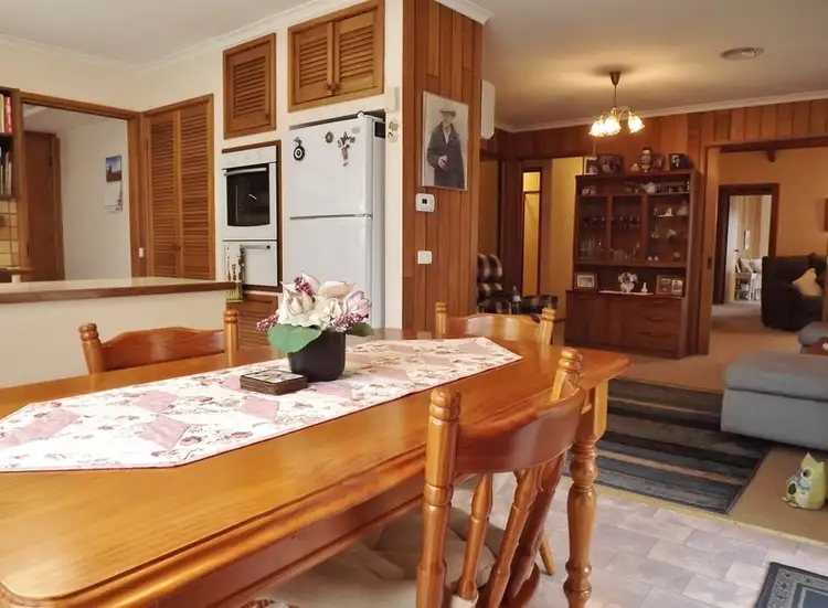 Sixth view of Homely house listing, 9 Cobb Court, Moe VIC 3825