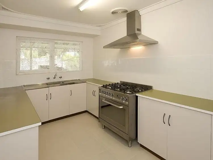77 Blanche Street, Gosnells WA 6110