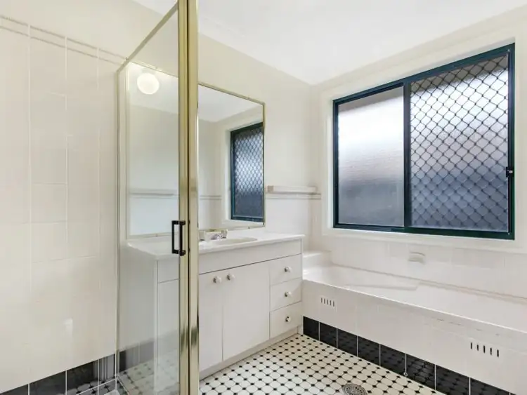 Sixth view of Homely house listing, 4 Leeswood Crt, Wattle Grove NSW 2173