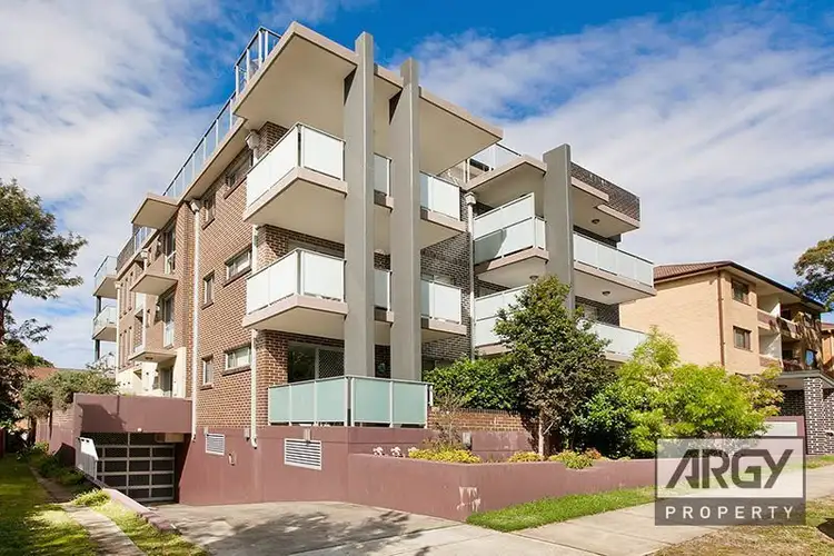 Main view of Homely unit listing, 3/74-76 Hampton Court Road, Carlton NSW 2218