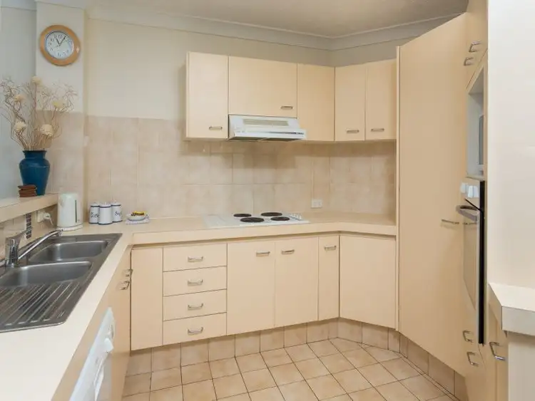 Third view of Homely apartment listing, 9/16 Jubilee Avenue, Broadbeach QLD 4218