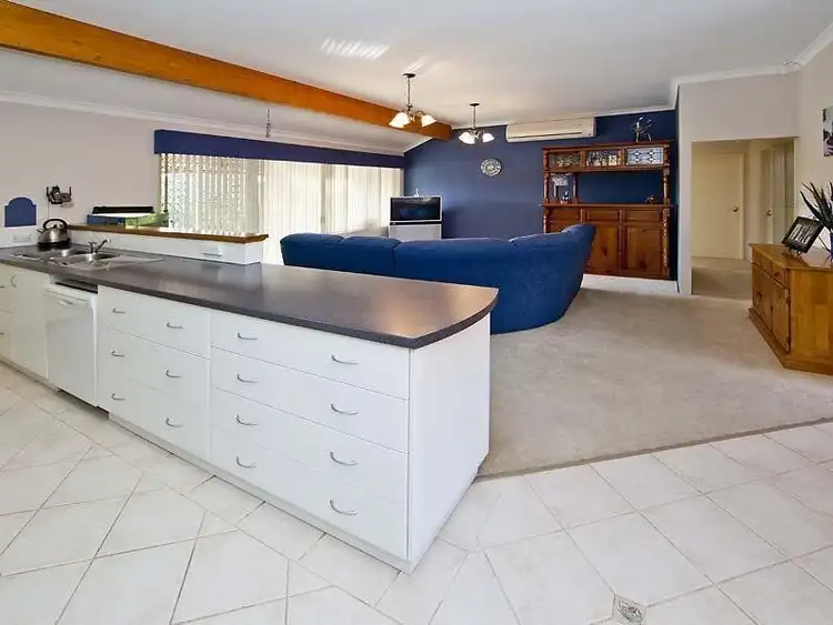 Sixth view of Homely house listing, 2 Brigham Court, Gosnells WA 6110