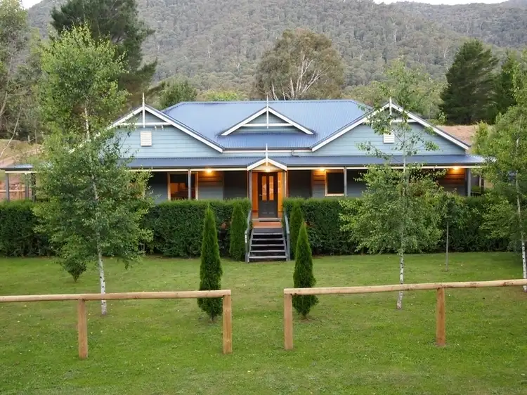 147 Great Alpine Road, Harrietville VIC 3741