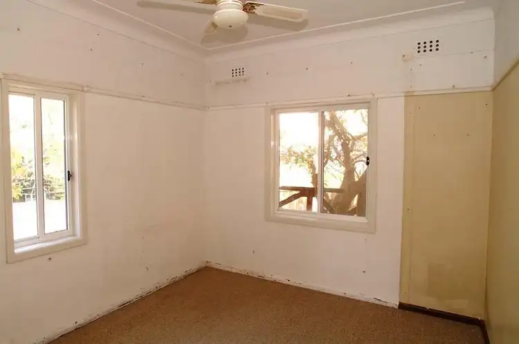 Fifth view of Homely house listing, 8 Miramont Ave, Riverview NSW 2066