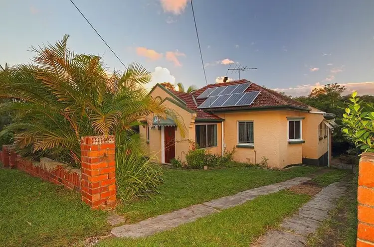 35 Burnham Road, Bardon QLD 4065