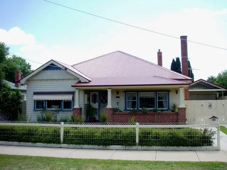 170 Myrtle Street, Myrtleford VIC 3737