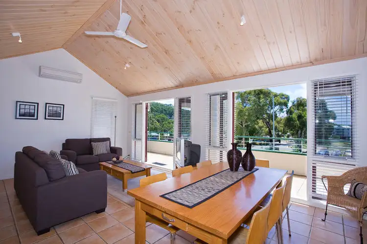8/22-28 Mountjoy Parade, Lorne VIC 3232
