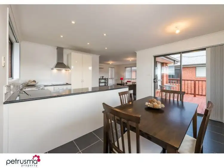 Sixth view of Homely villa listing, 2/6 Chaplains Close, Howrah TAS 7018